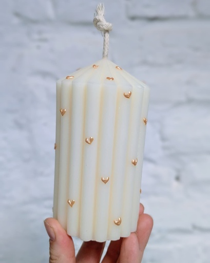 Bougie à rainures cœur doré